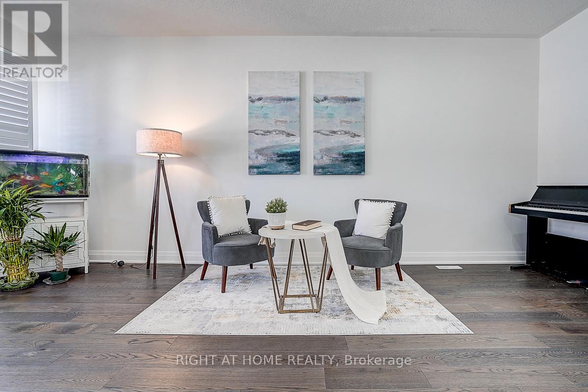 31 Waite Crescent, Whitchurch-Stouffville, Ontario  L4A 0B5 - Photo 8 - N12842524