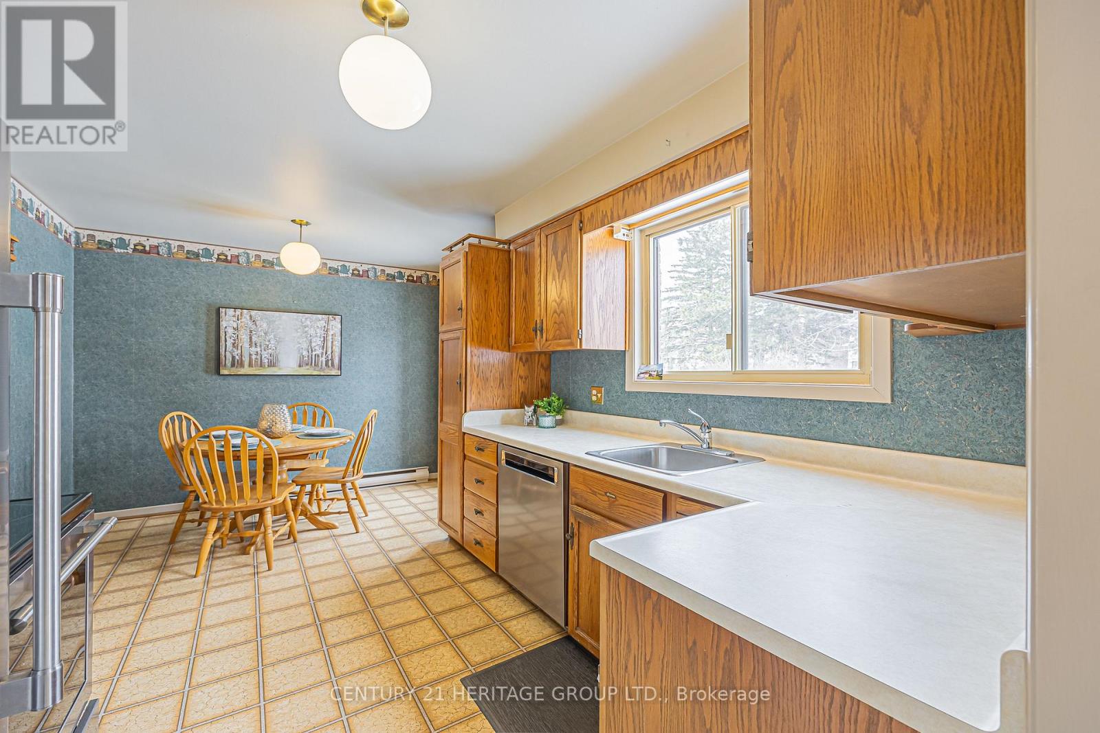 62 Fairway Drive, Aurora, Ontario  L4G 2H1 - Photo 15 - N12842548