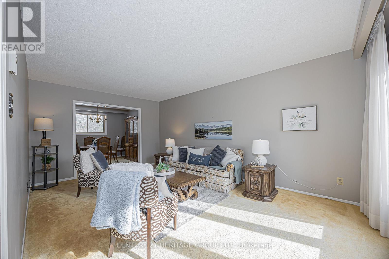 62 Fairway Drive, Aurora, Ontario  L4G 2H1 - Photo 8 - N12842548