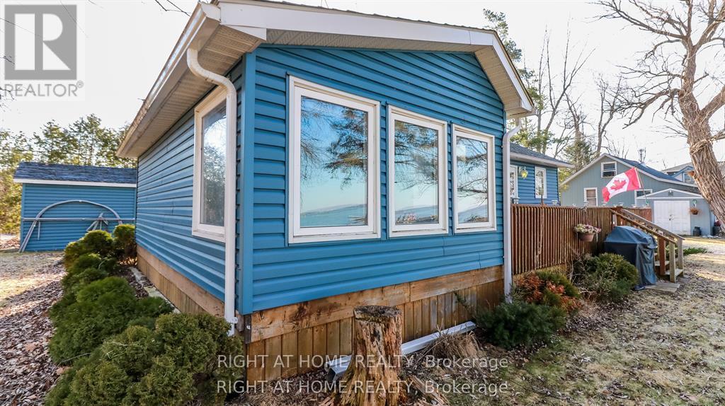 20 Long Point Road, Tay, Ontario  L0K 2C0 - Photo 9 - S12842492