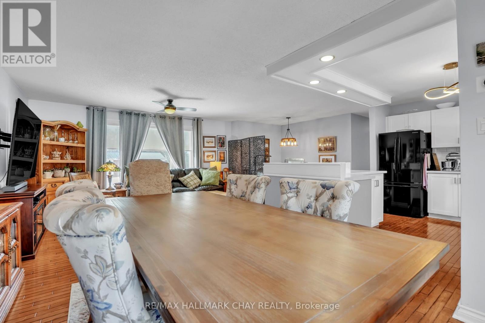 8 St Patricks Drive, Springwater, Ontario  L0L 2K0 - Photo 12 - S12842514