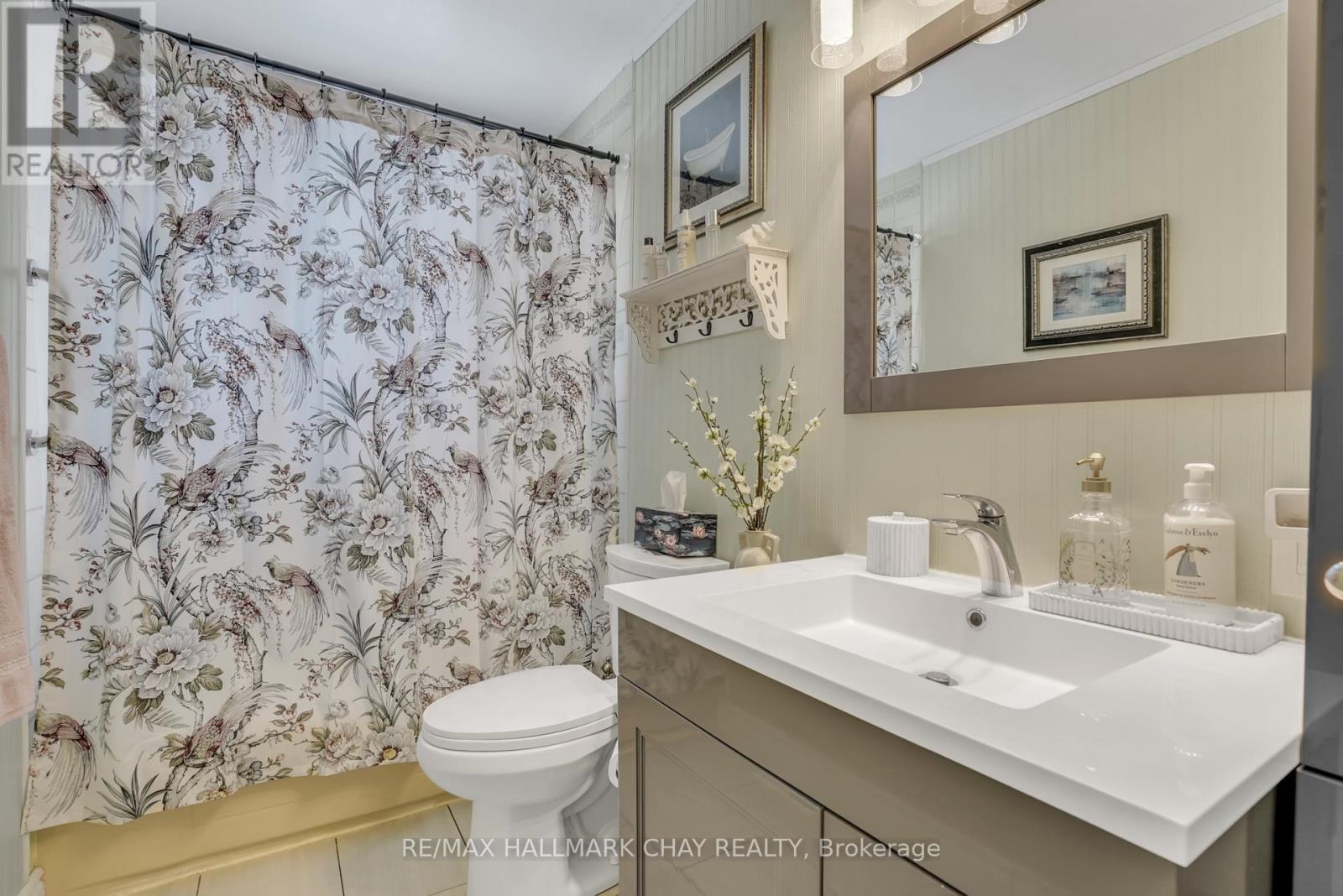 8 St Patricks Drive, Springwater, Ontario  L0L 2K0 - Photo 22 - S12842514