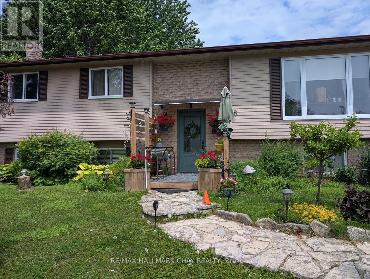 8 St Patricks Drive, Springwater, Ontario  L0L 2K0 - Photo 37 - S12842514
