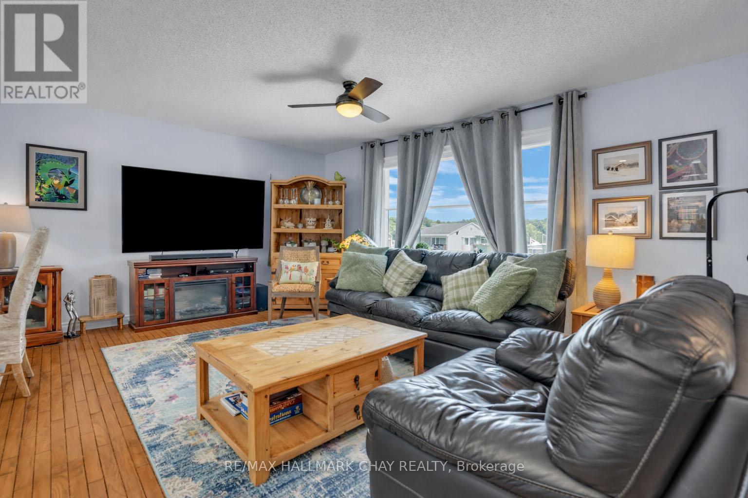 8 St Patricks Drive, Springwater, Ontario  L0L 2K0 - Photo 6 - S12842514