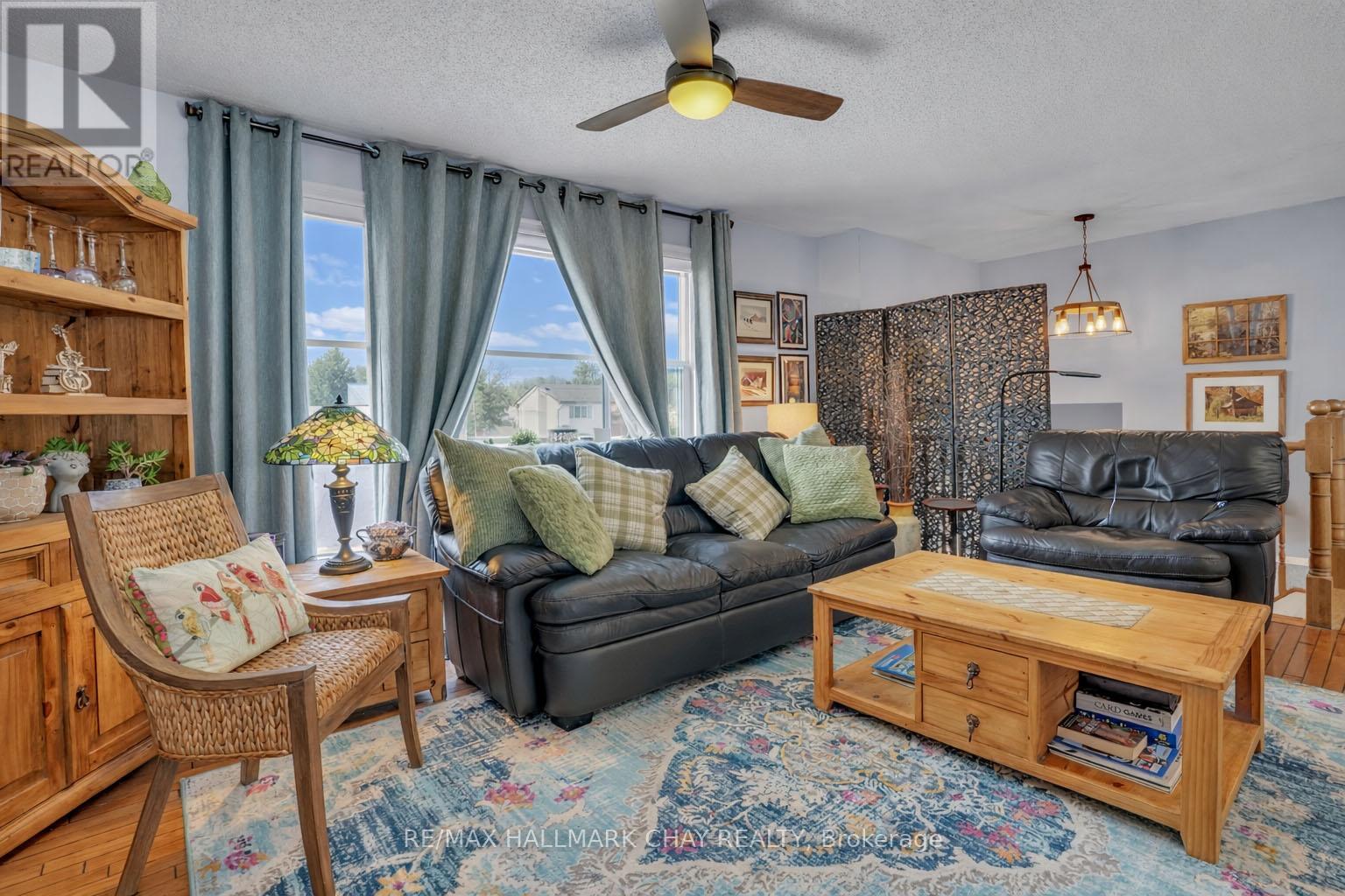 8 St Patricks Drive, Springwater, Ontario  L0L 2K0 - Photo 7 - S12842514