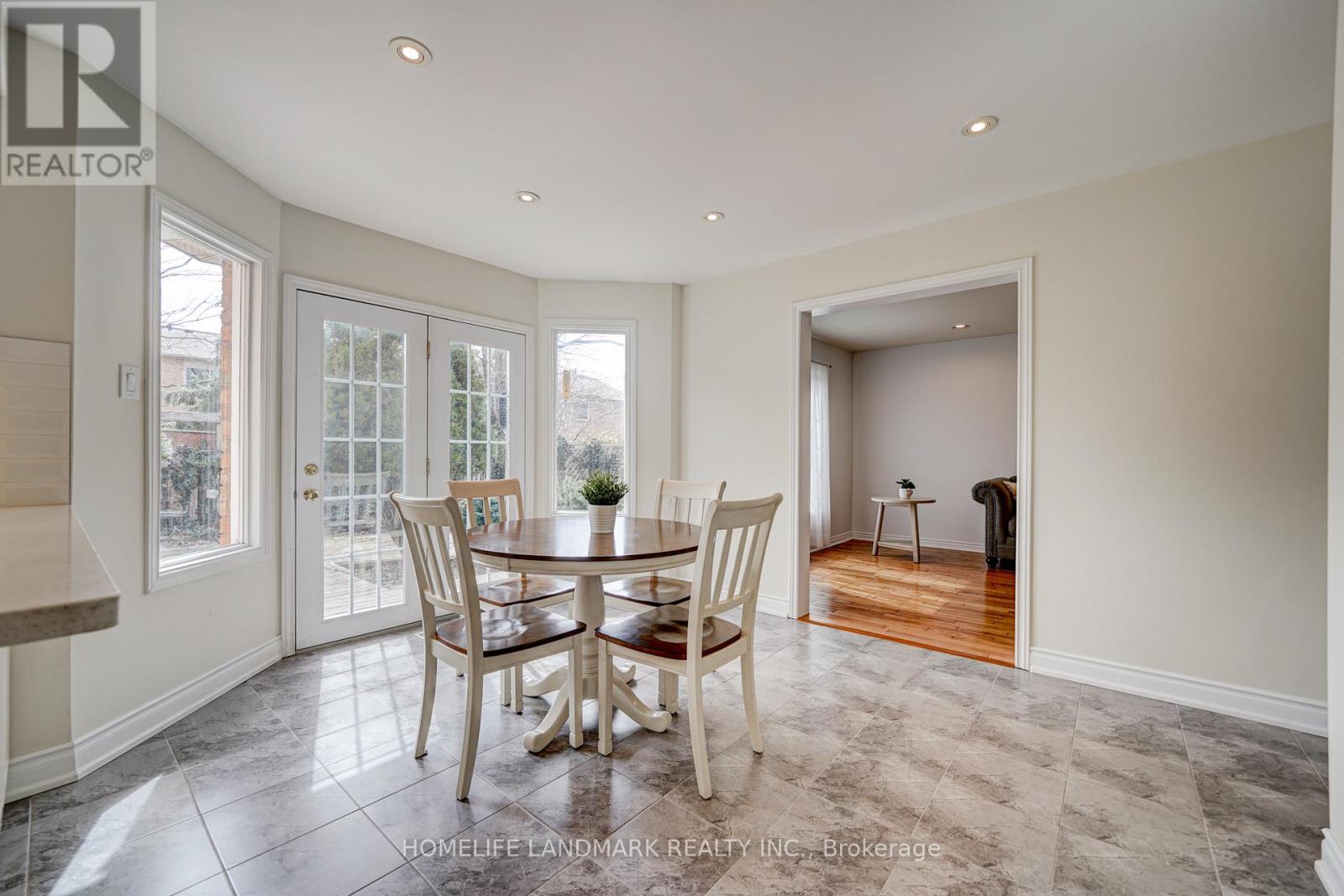 1157 Windrush Drive, Oakville, Ontario  L6M 1T9 - Photo 12 - W12842532