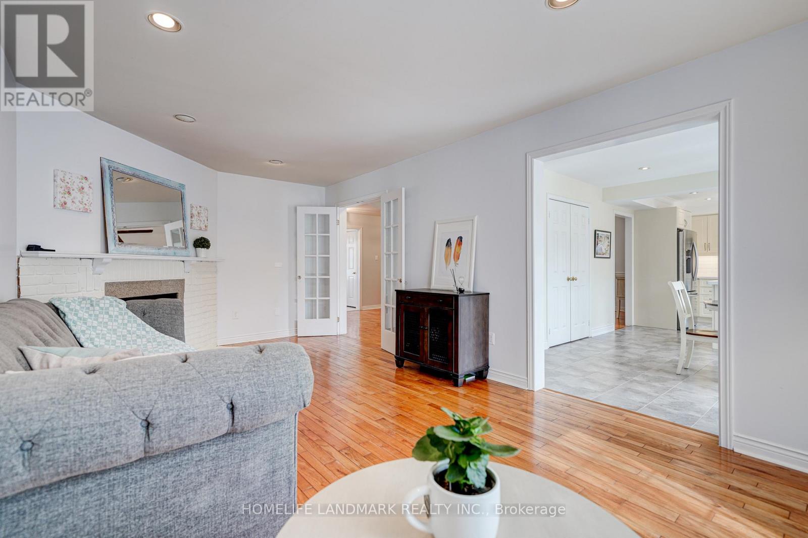 1157 Windrush Drive, Oakville, Ontario  L6M 1T9 - Photo 16 - W12842532