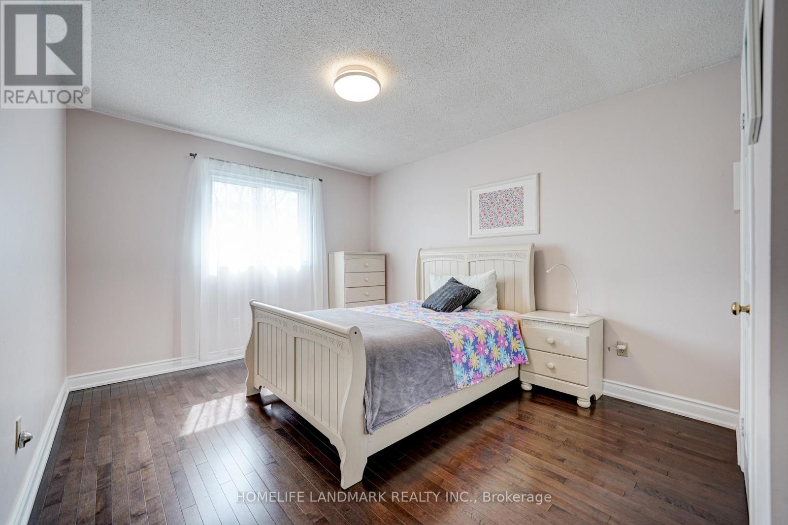 1157 Windrush Drive, Oakville, Ontario  L6M 1T9 - Photo 22 - W12842532