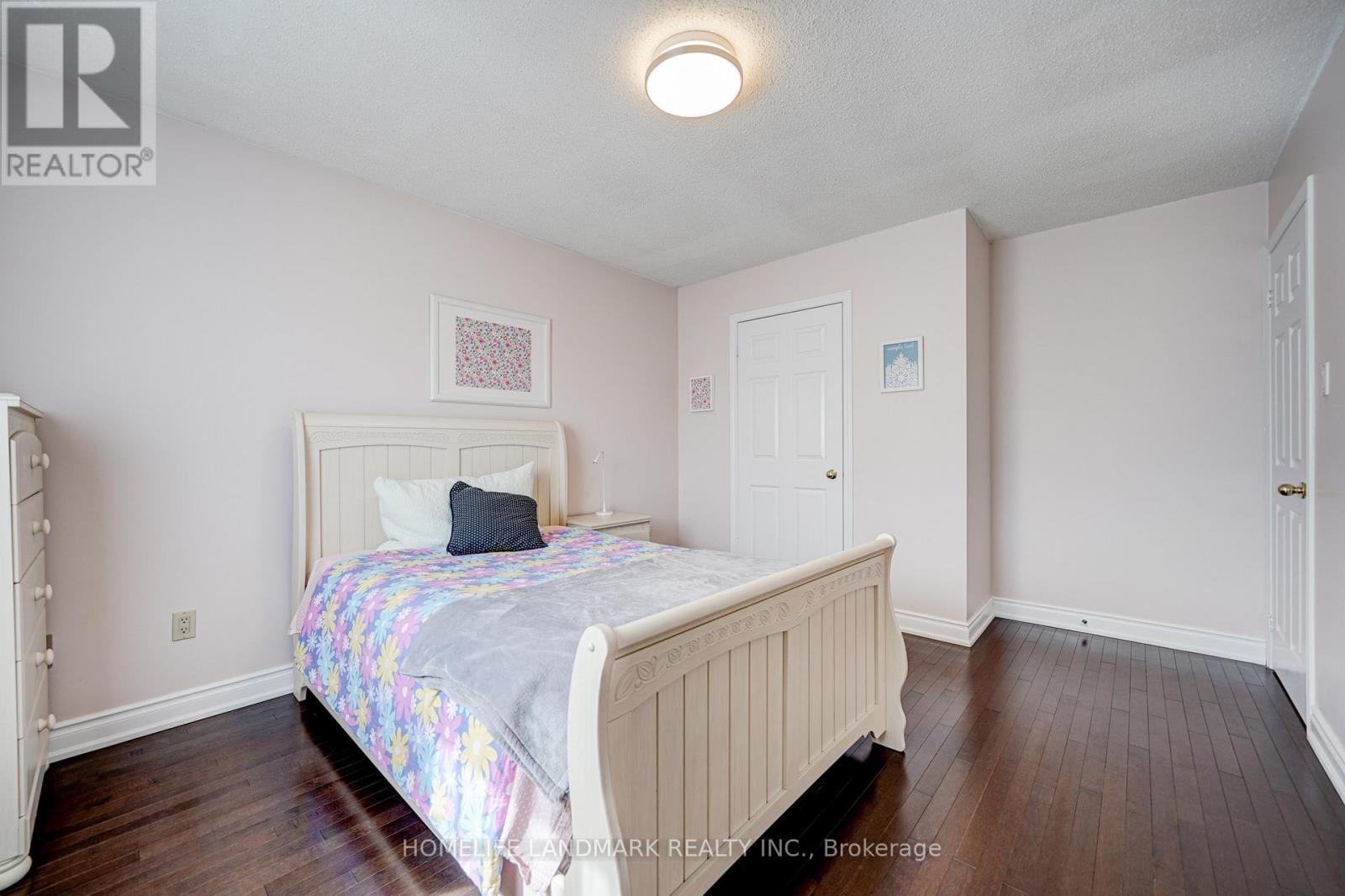 1157 Windrush Drive, Oakville, Ontario  L6M 1T9 - Photo 23 - W12842532