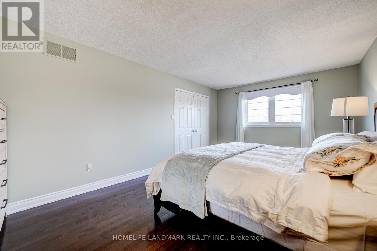 1157 Windrush Drive, Oakville, Ontario  L6M 1T9 - Photo 30 - W12842532