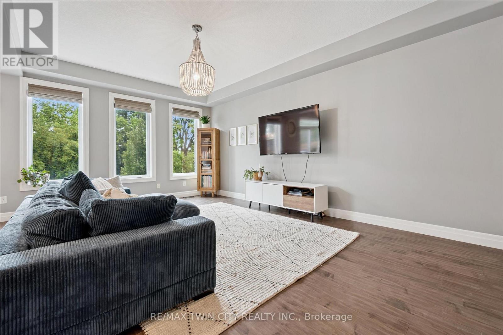 46 Deer Creek Street, Kitchener, Ontario  N2A 0G6 - Photo 12 - X12842498