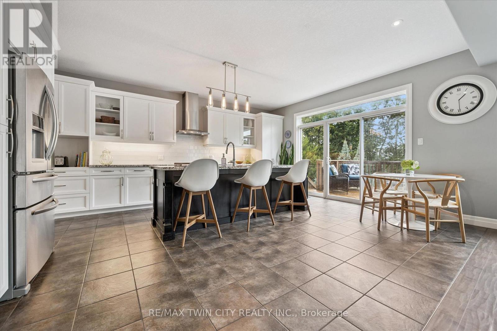 46 Deer Creek Street, Kitchener, Ontario  N2A 0G6 - Photo 15 - X12842498