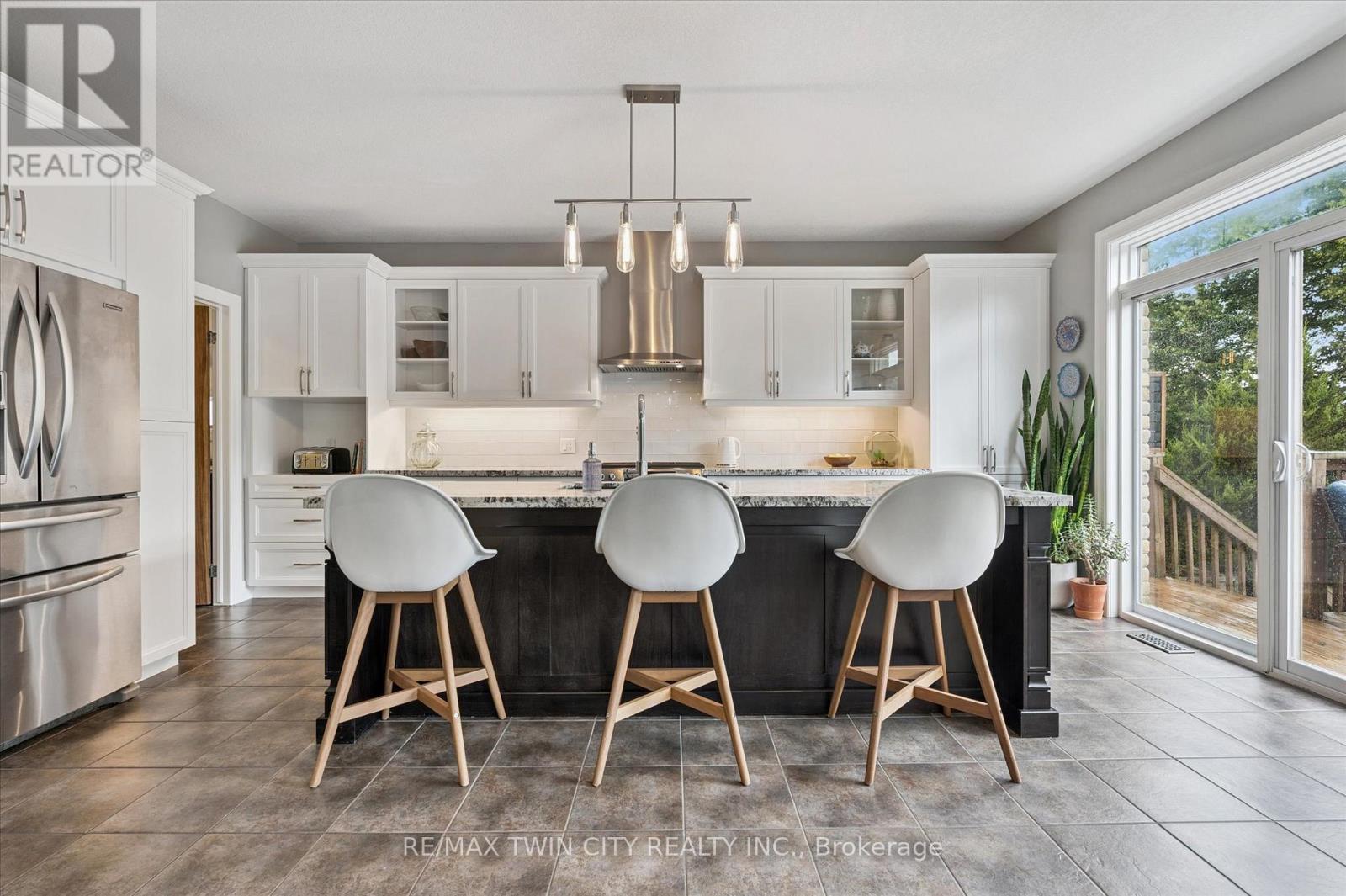 46 Deer Creek Street, Kitchener, Ontario  N2A 0G6 - Photo 16 - X12842498