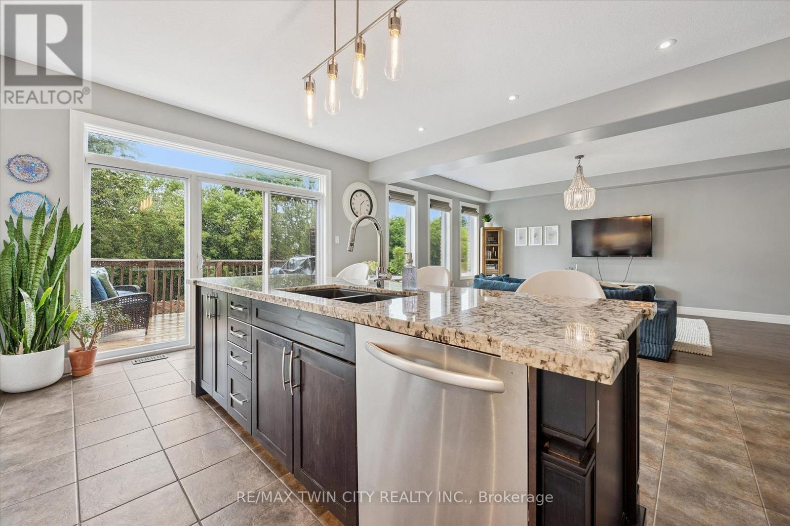 46 Deer Creek Street, Kitchener, Ontario  N2A 0G6 - Photo 19 - X12842498