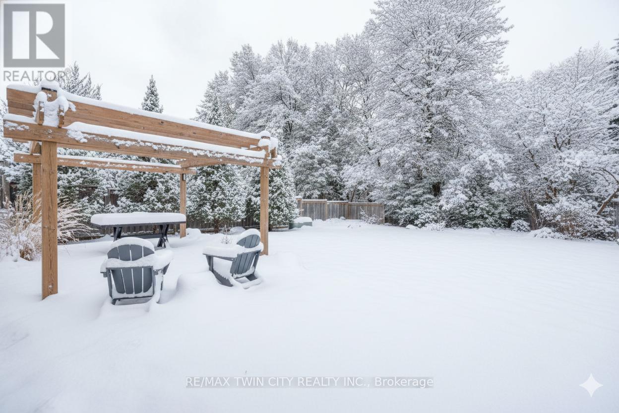 46 Deer Creek Street, Kitchener, Ontario  N2A 0G6 - Photo 2 - X12842498