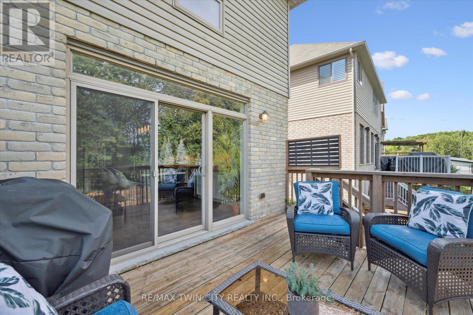 46 Deer Creek Street, Kitchener, Ontario  N2A 0G6 - Photo 41 - X12842498