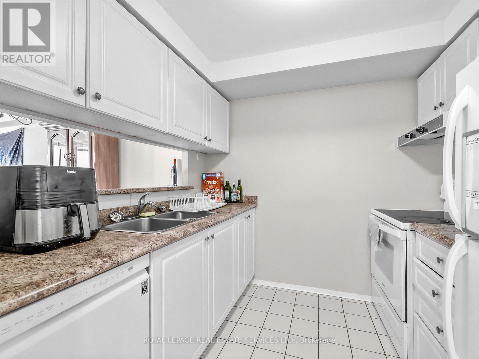 310 - 117 Gerrard Street E, Toronto, Ontario  M5B 2L4 - Photo 4 - C12655304