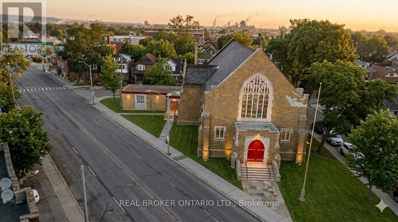 1401 KING STREET E, Hamilton, Ontario