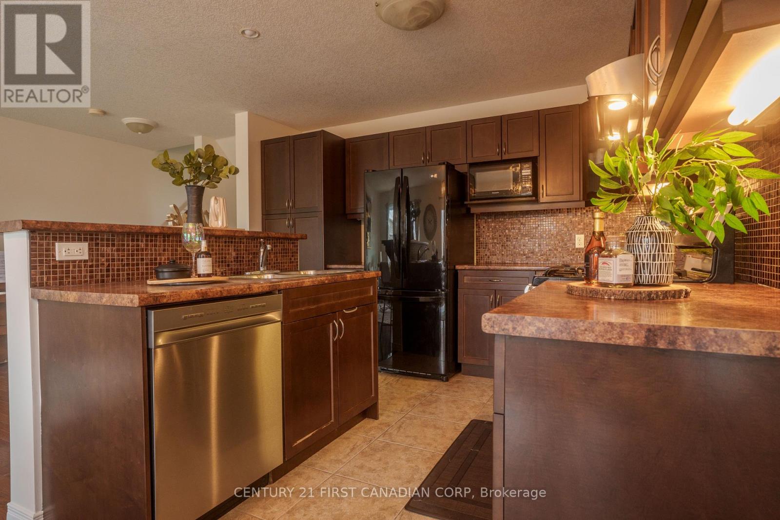 1 - 582 Hyde Park Road, London North, Ontario  N6H 3S1 - Photo 16 - X12842030