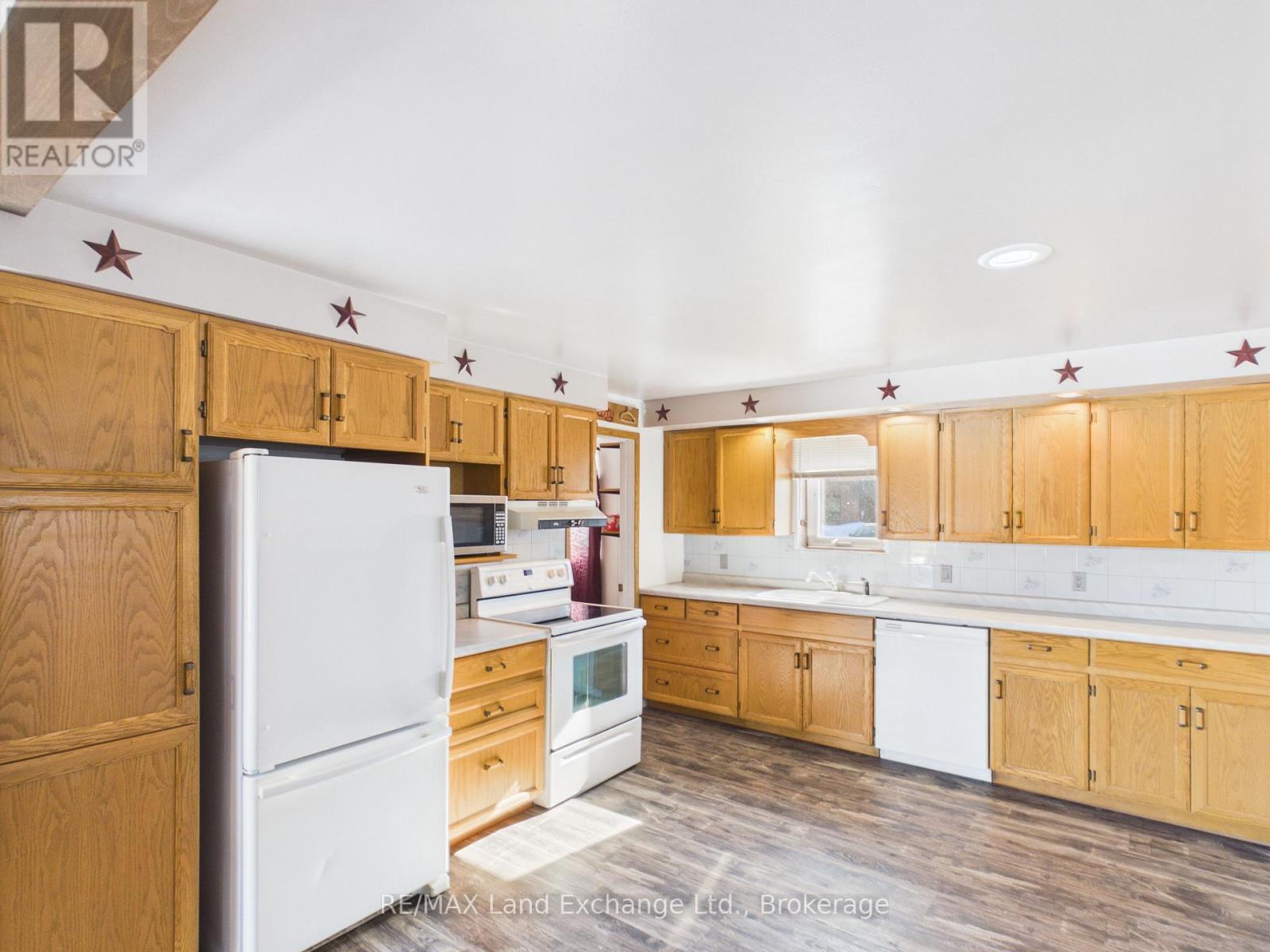 929 Huron Terrace, Kincardine, Ontario  N2Z 2Y1 - Photo 7 - X12842628