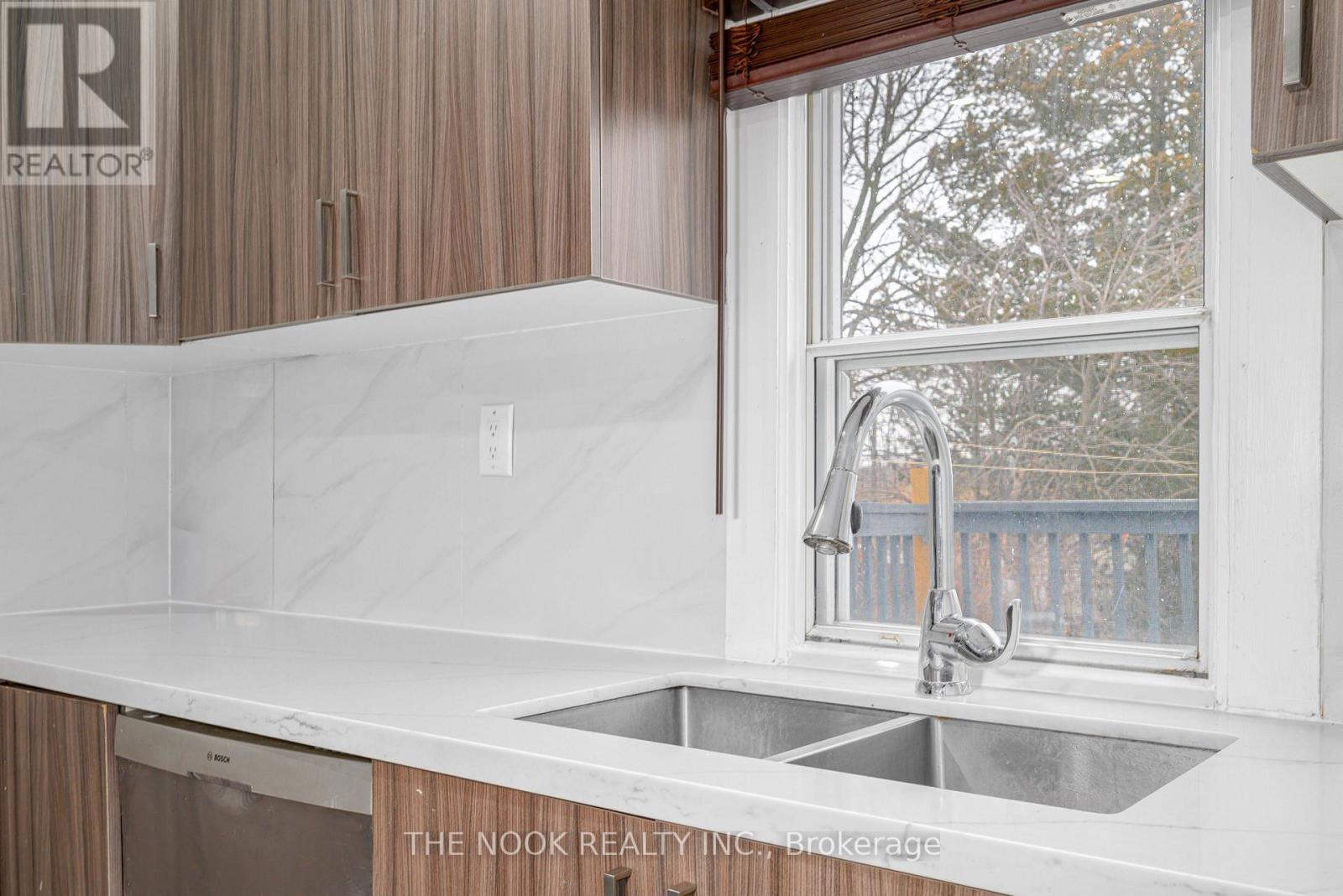 219 Verdun Road, Oshawa, Ontario  L1H 5T1 - Photo 11 - E12842662