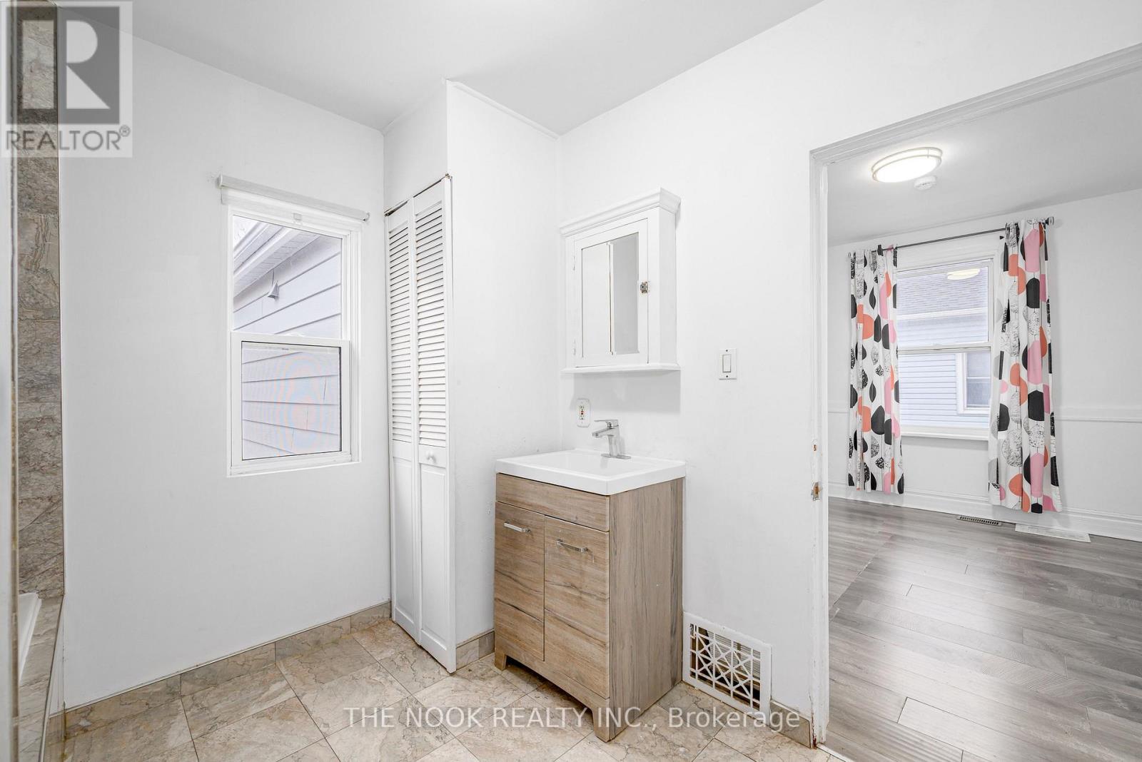 219 Verdun Road, Oshawa, Ontario  L1H 5T1 - Photo 18 - E12842662