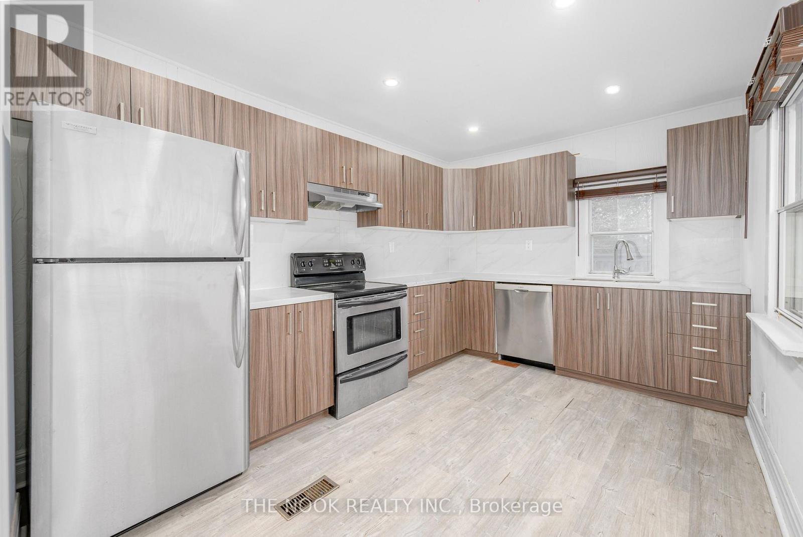 219 Verdun Road, Oshawa, Ontario  L1H 5T1 - Photo 9 - E12842662