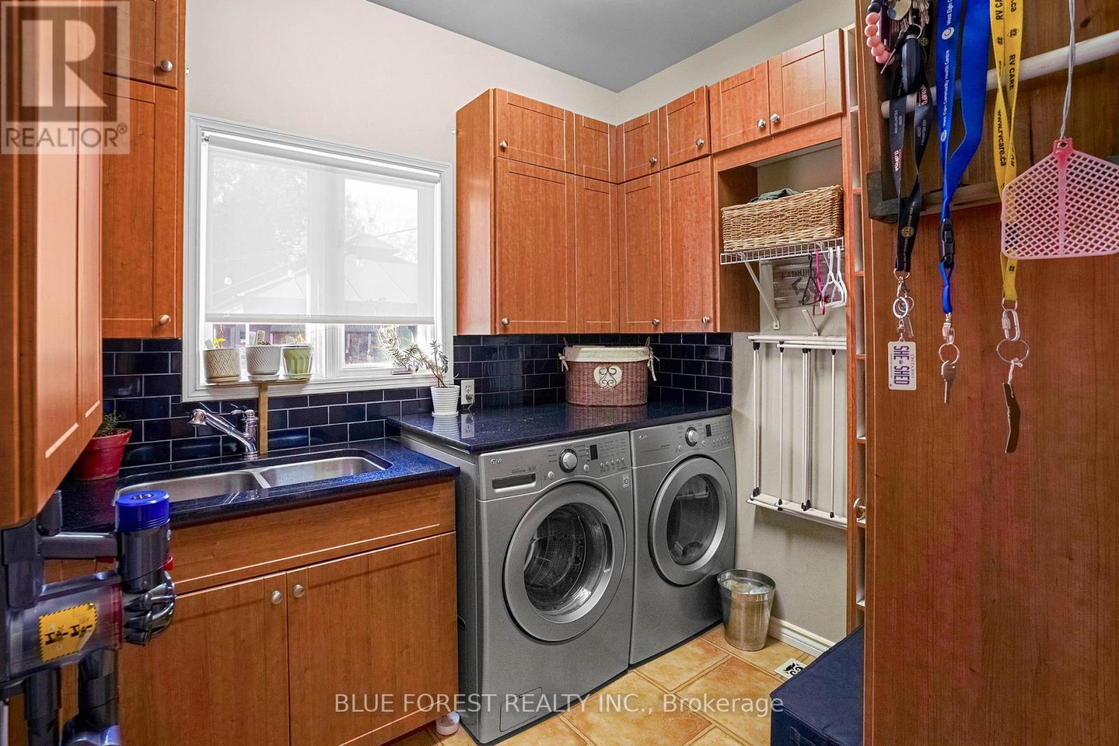 174 Mcarthur Street, Dutton/dunwich, Ontario  N0L 1J0 - Photo 20 - X12842618