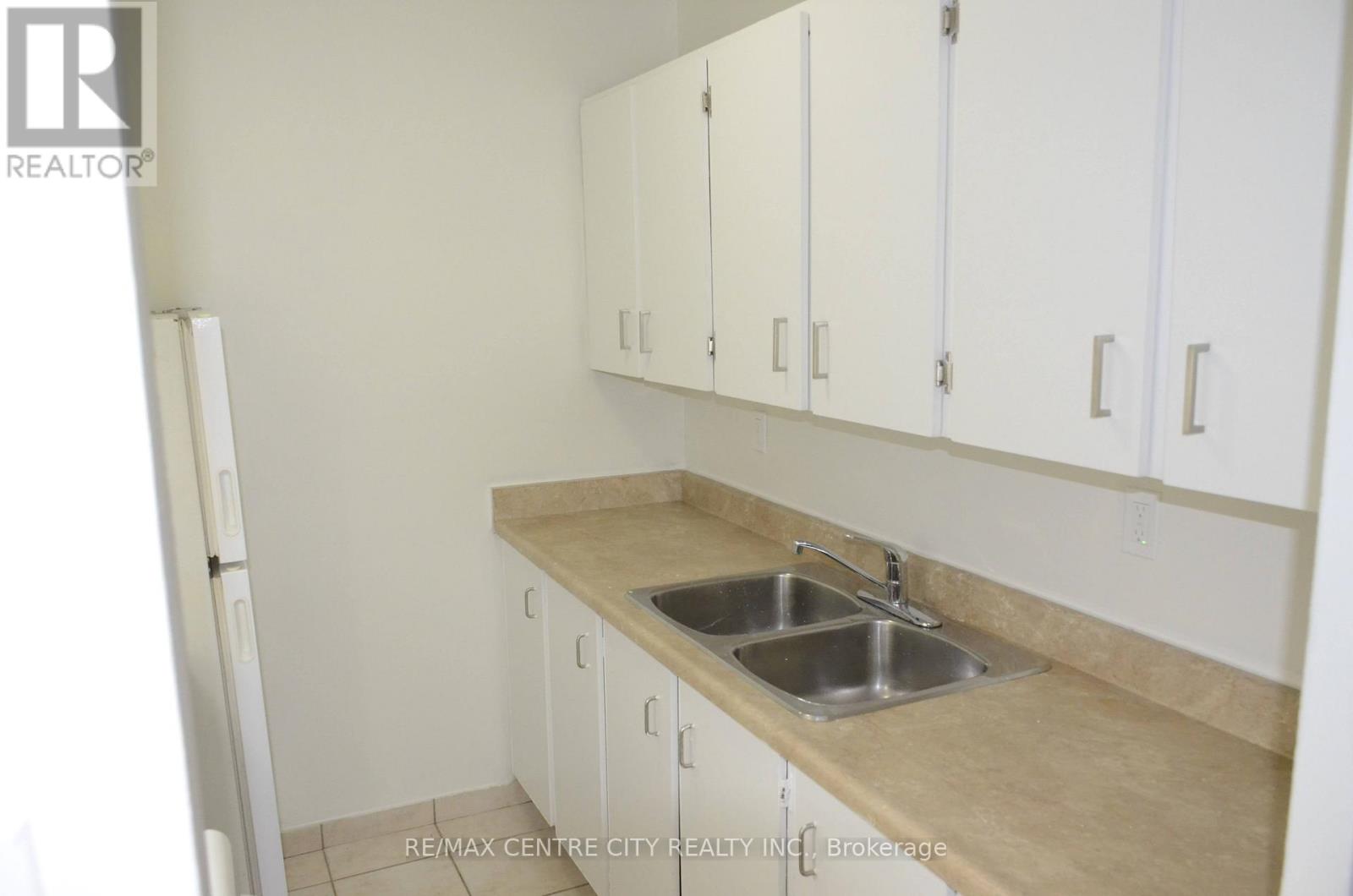 209 - 583 Mornington Avenue, London East, Ontario  N5Y 3E9 - Photo 12 - X12842668