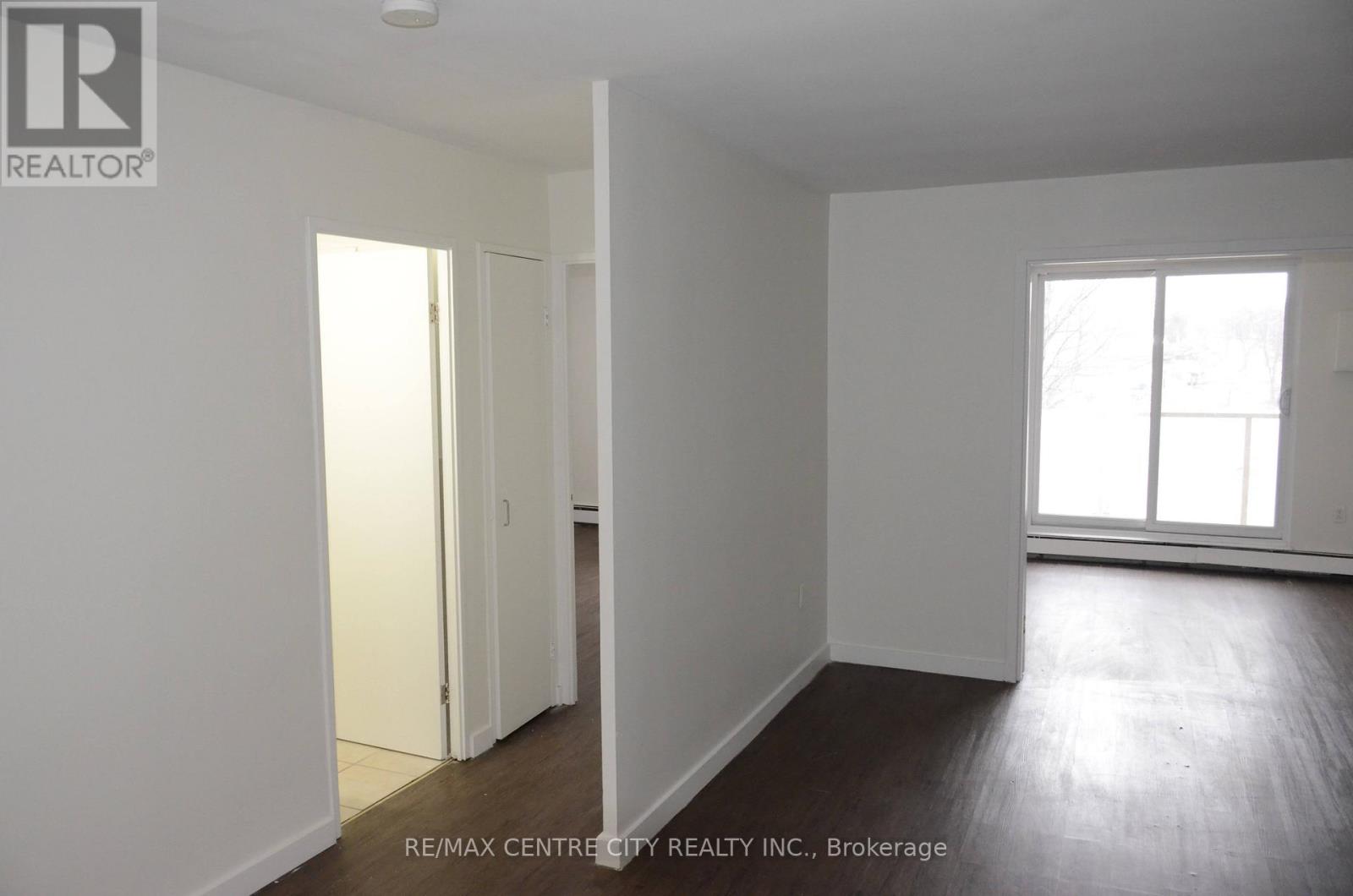 209 - 583 Mornington Avenue, London East, Ontario  N5Y 3E9 - Photo 4 - X12842668