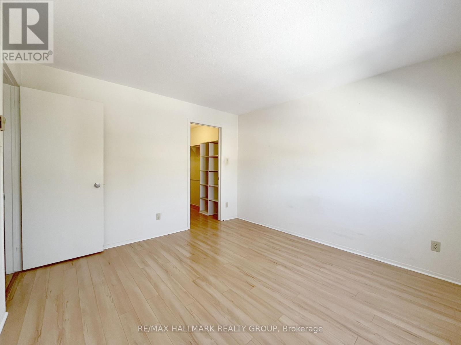 310 - 214 Viewmount Drive, Ottawa, Ontario  K2E 7X3 - Photo 11 - X12842674