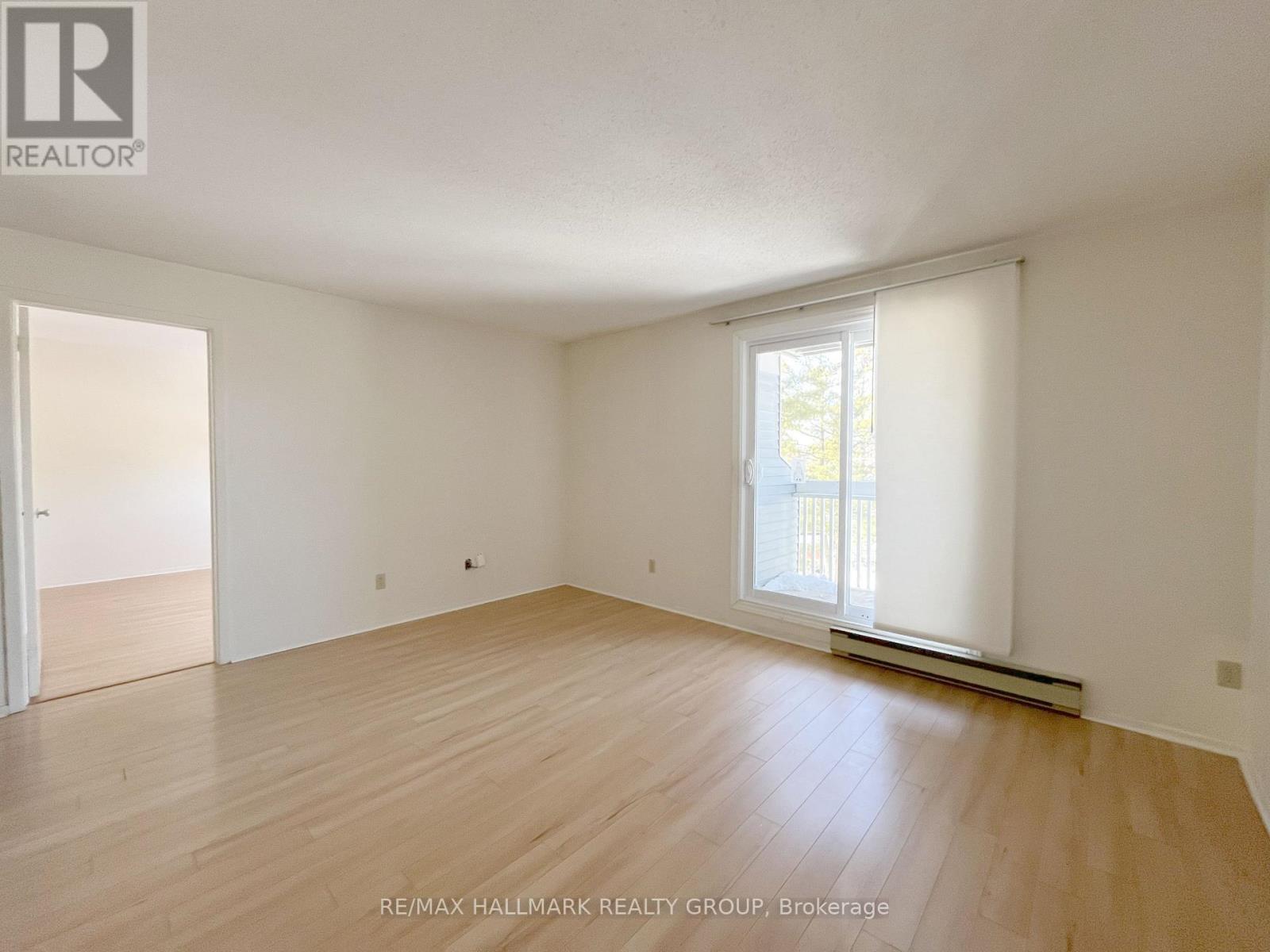 310 - 214 Viewmount Drive, Ottawa, Ontario  K2E 7X3 - Photo 6 - X12842674