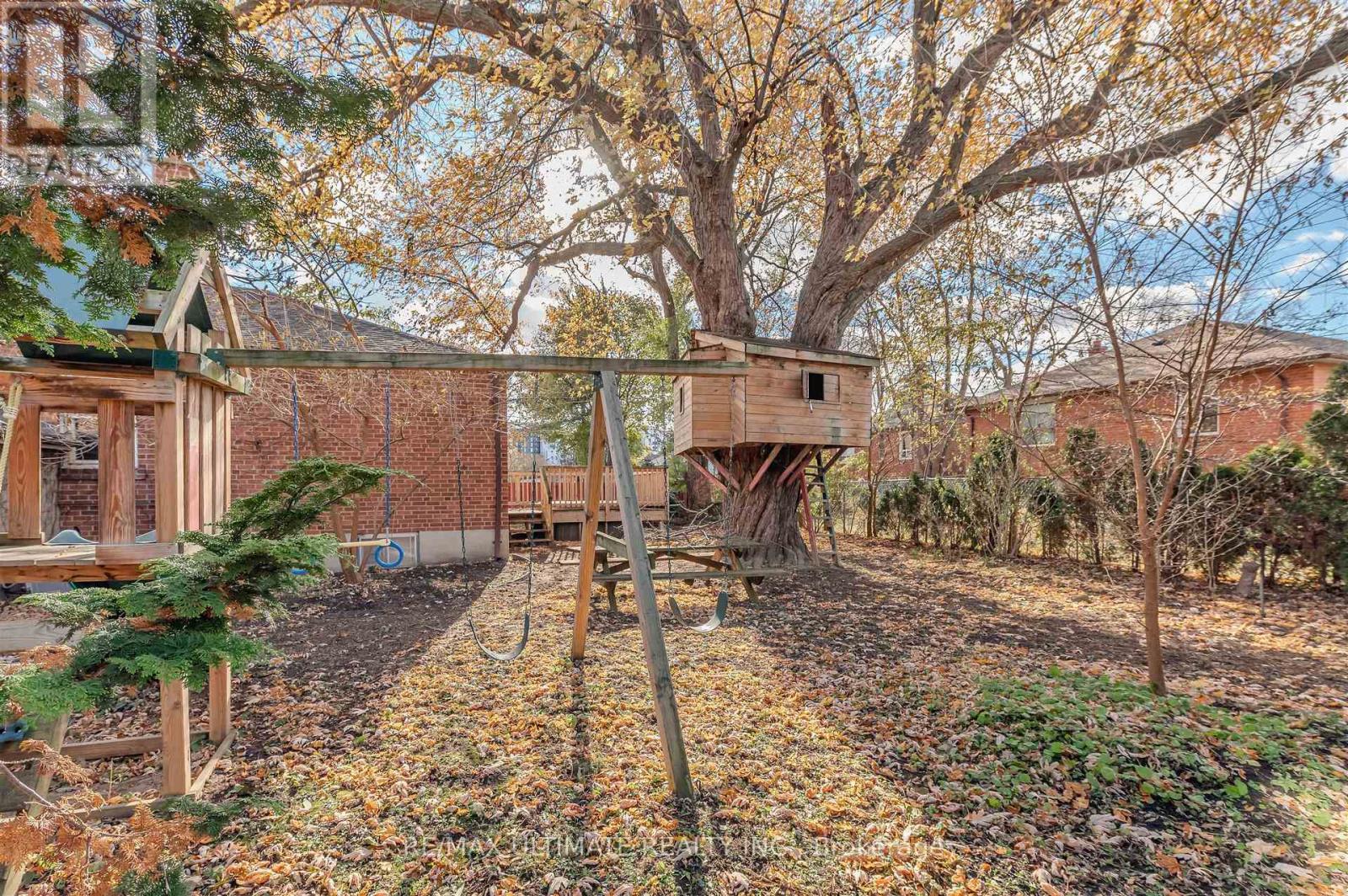 110 De Quincy Boulevard, Toronto, Ontario  M3H 1Y9 - Photo 35 - C12762332