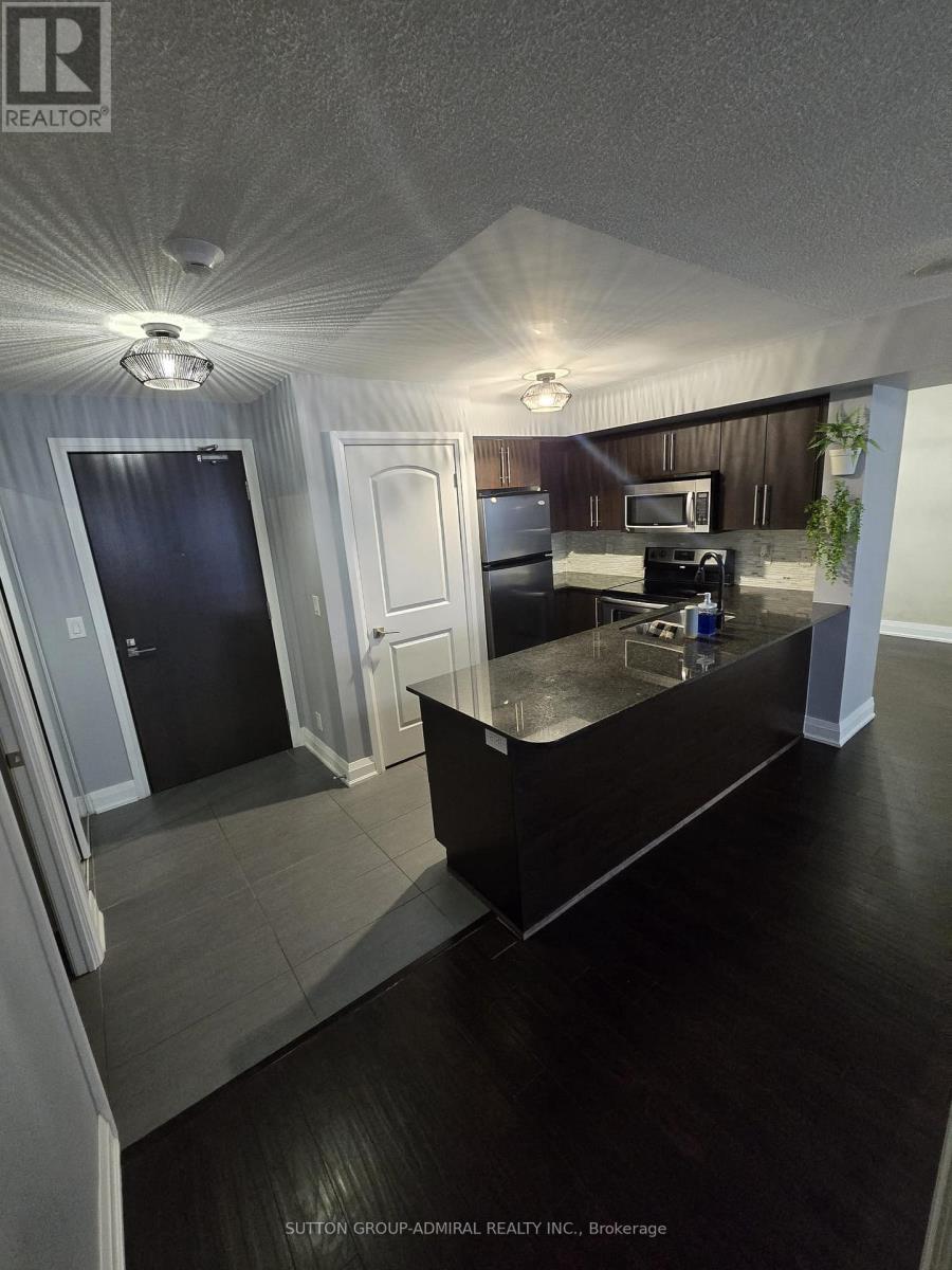 202 - 1060 Sheppard Avenue W, Toronto (York University Heights), Ontario  M3J 0G7 - Photo 5 - W12813838