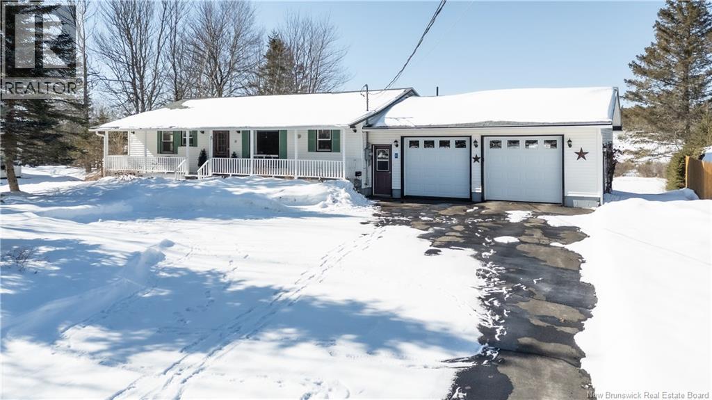 11 Renfrew Street, Petitcodiac, New Brunswick E4Z 4S5 - Photo 1 - NB134183