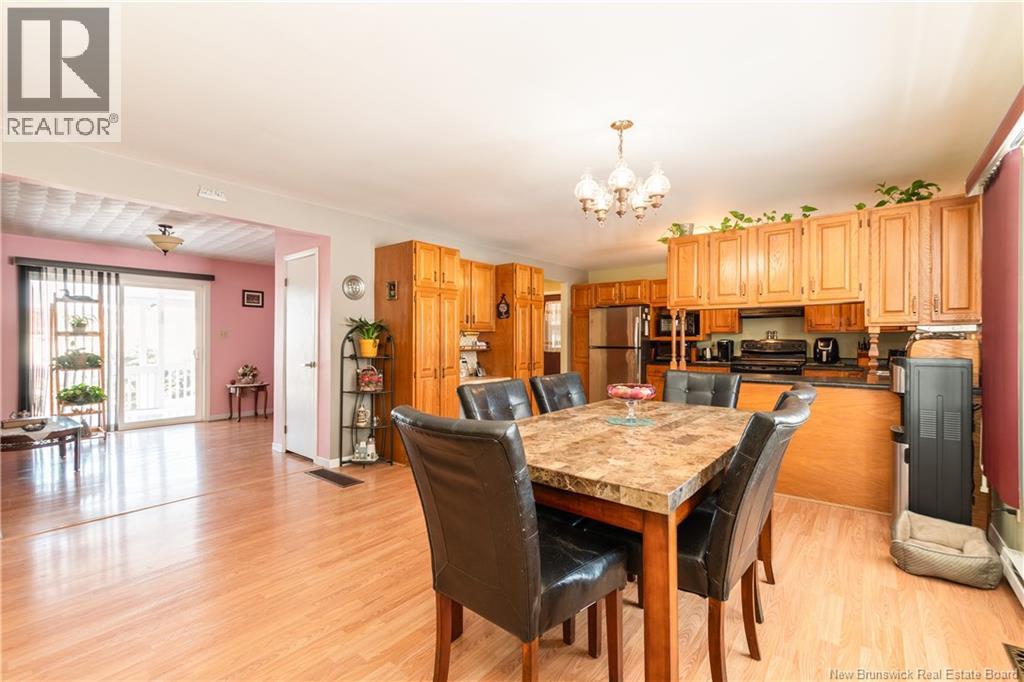11 Renfrew Street, Petitcodiac, New Brunswick E4Z 4S5 - Photo 11 - NB134183