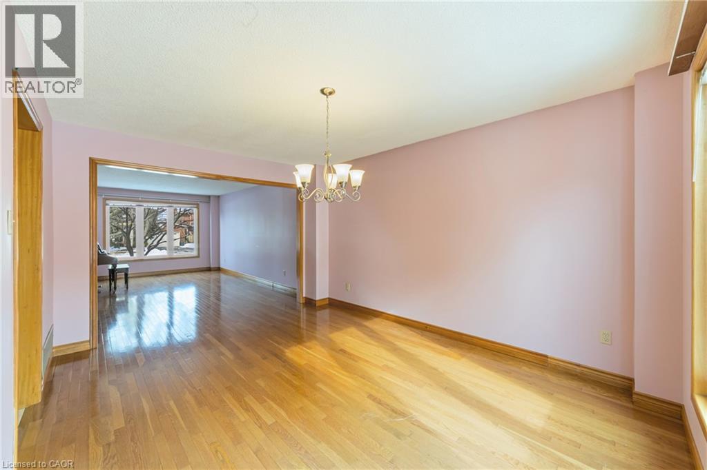 2084 Pen Street, Oakville, Ontario  L6H 3L3 - Photo 10 - 40807522