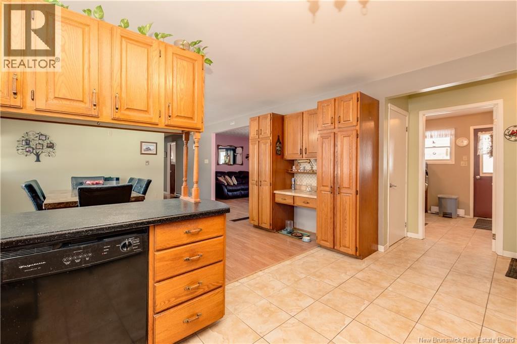 11 Renfrew Street, Petitcodiac, New Brunswick E4Z 4S5 - Photo 5 - NB134183