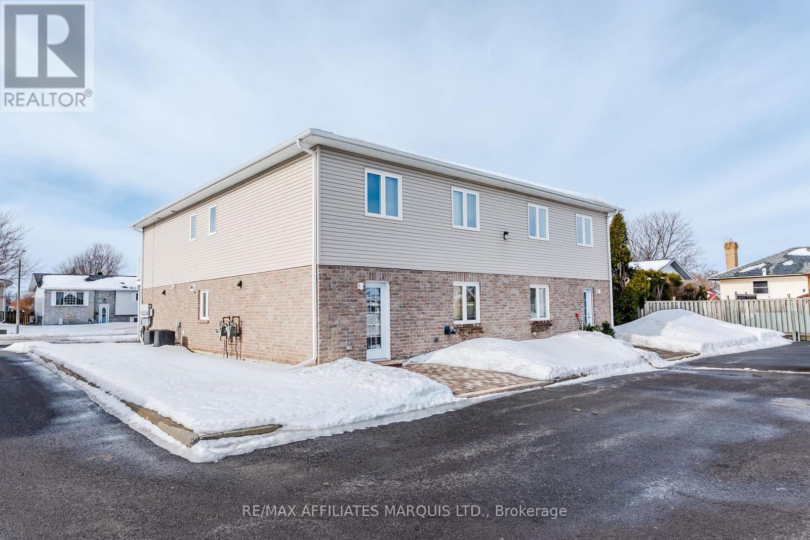 1101 Gretchen Court, Cornwall, Ontario  K6H 6T2 - Photo 4 - X12842682