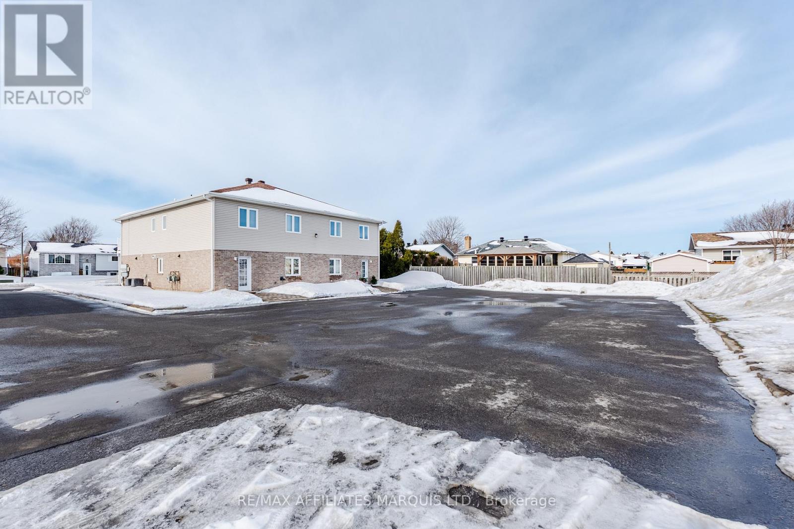 1101 Gretchen Court, Cornwall, Ontario  K6H 6T2 - Photo 5 - X12842682