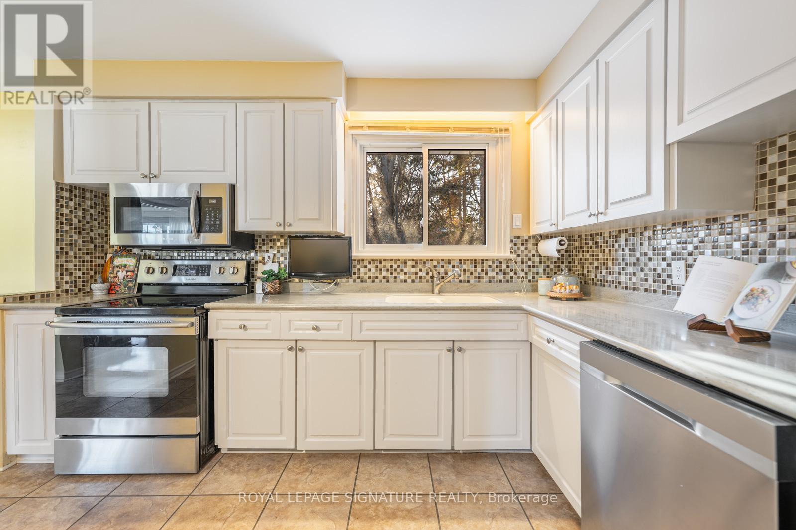 420 Brownfield Gardens, Toronto (Rouge), Ontario  M1C 2Y7 - Photo 12 - E12842636