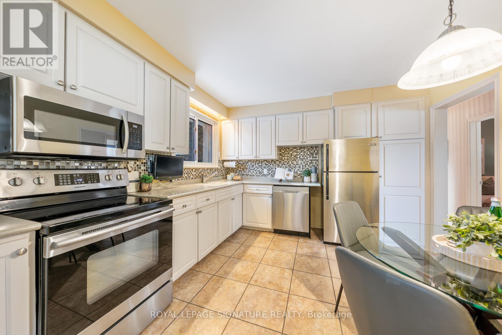 420 Brownfield Gardens, Toronto (Rouge), Ontario  M1C 2Y7 - Photo 13 - E12842636