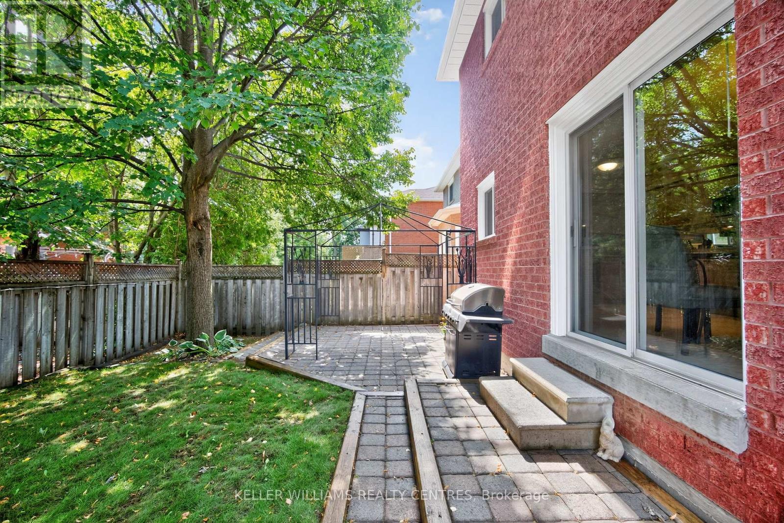 591 Plantation Gate, Newmarket, Ontario  L3X 2C2 - Photo 37 - N12842638