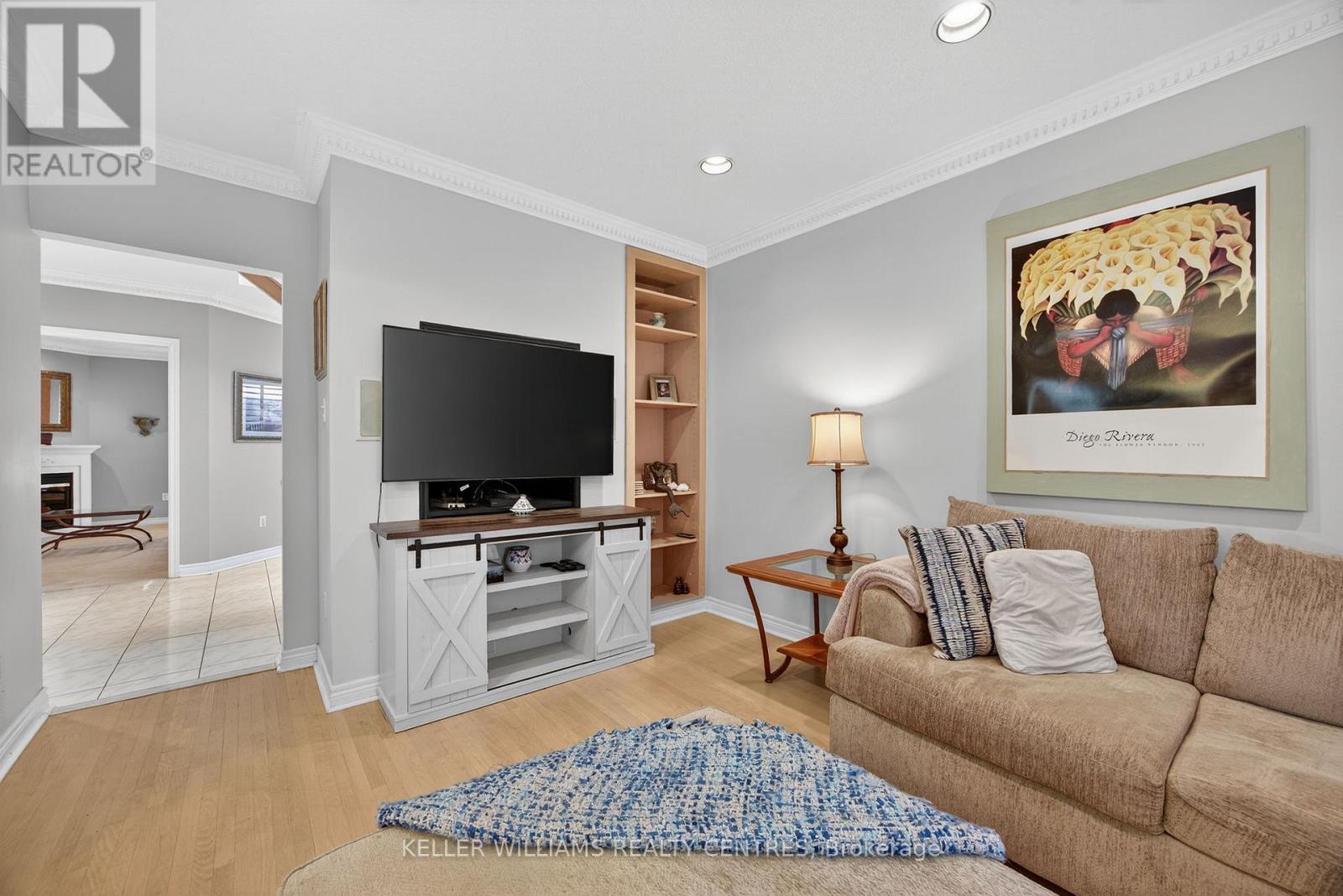 591 Plantation Gate, Newmarket, Ontario  L3X 2C2 - Photo 6 - N12842638