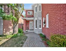 591 PLANTATION GATE, Newmarket, Ontario