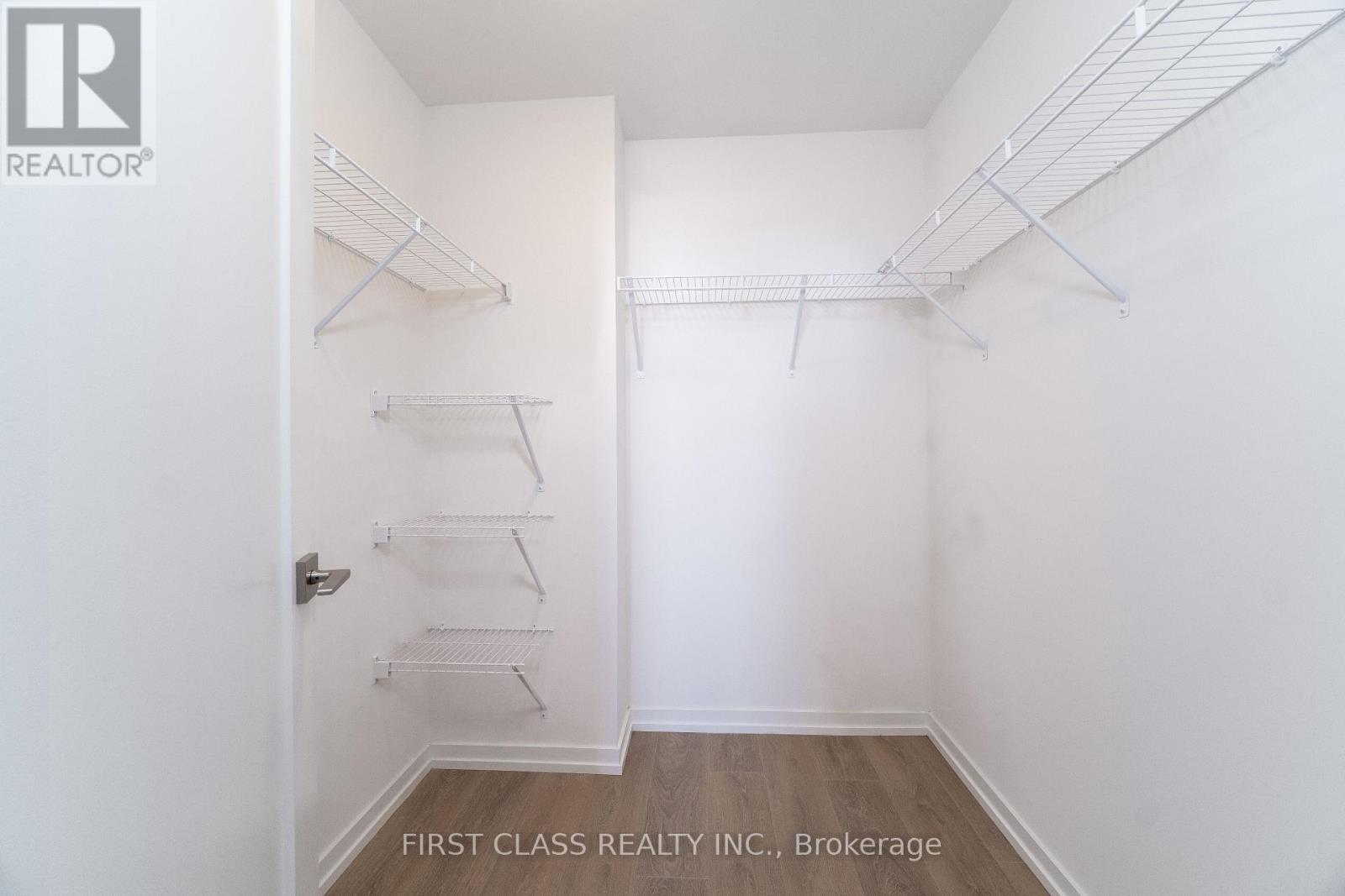 11 - 20 Lytham Green Circle, Newmarket, Ontario  L3X 1X5 - Photo 21 - N12842672