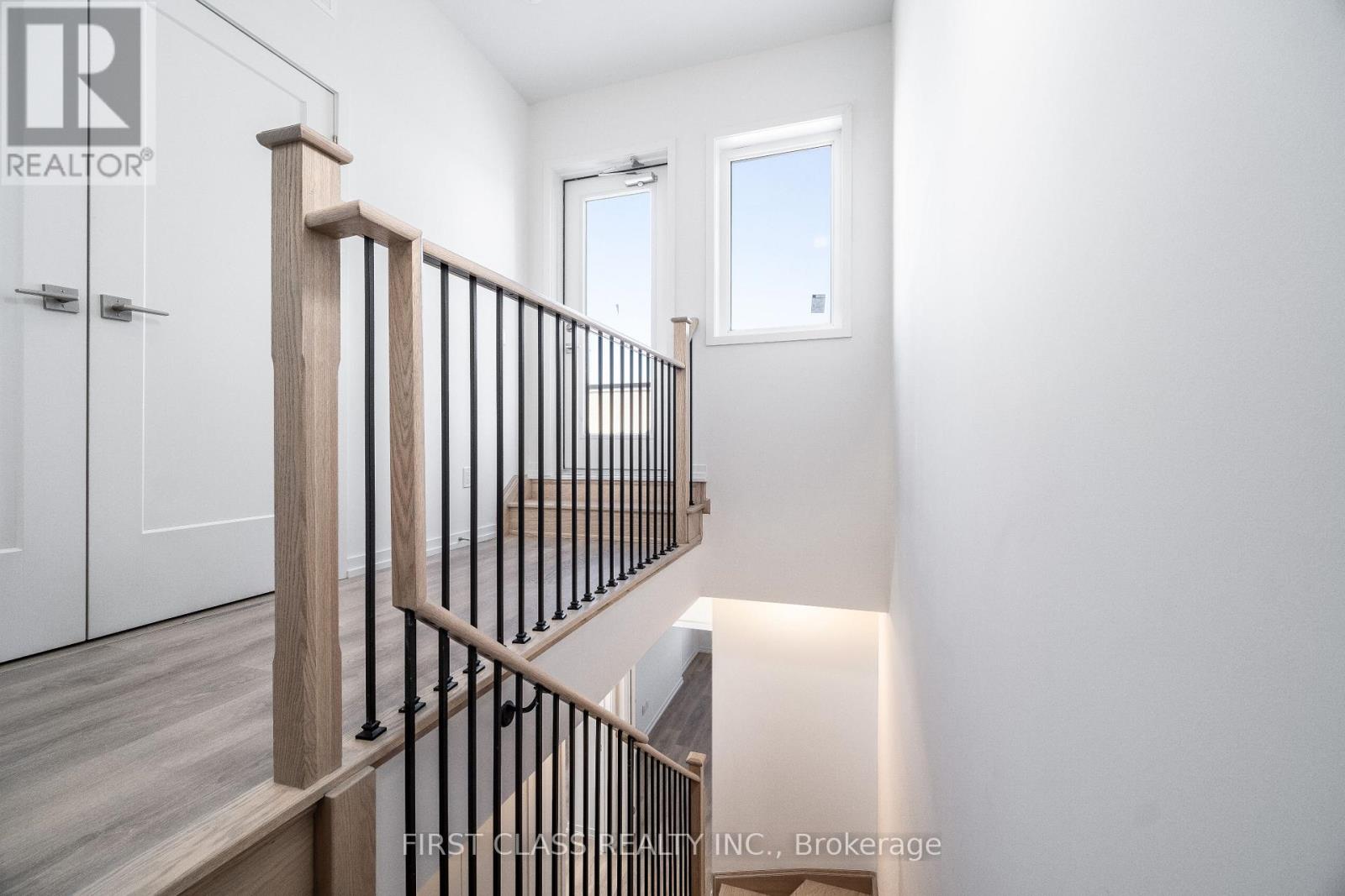 11 - 20 Lytham Green Circle, Newmarket, Ontario  L3X 1X5 - Photo 26 - N12842672