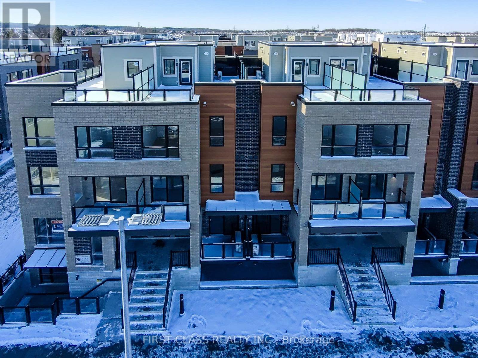 11 - 20 Lytham Green Circle, Newmarket, Ontario  L3X 1X5 - Photo 31 - N12842672