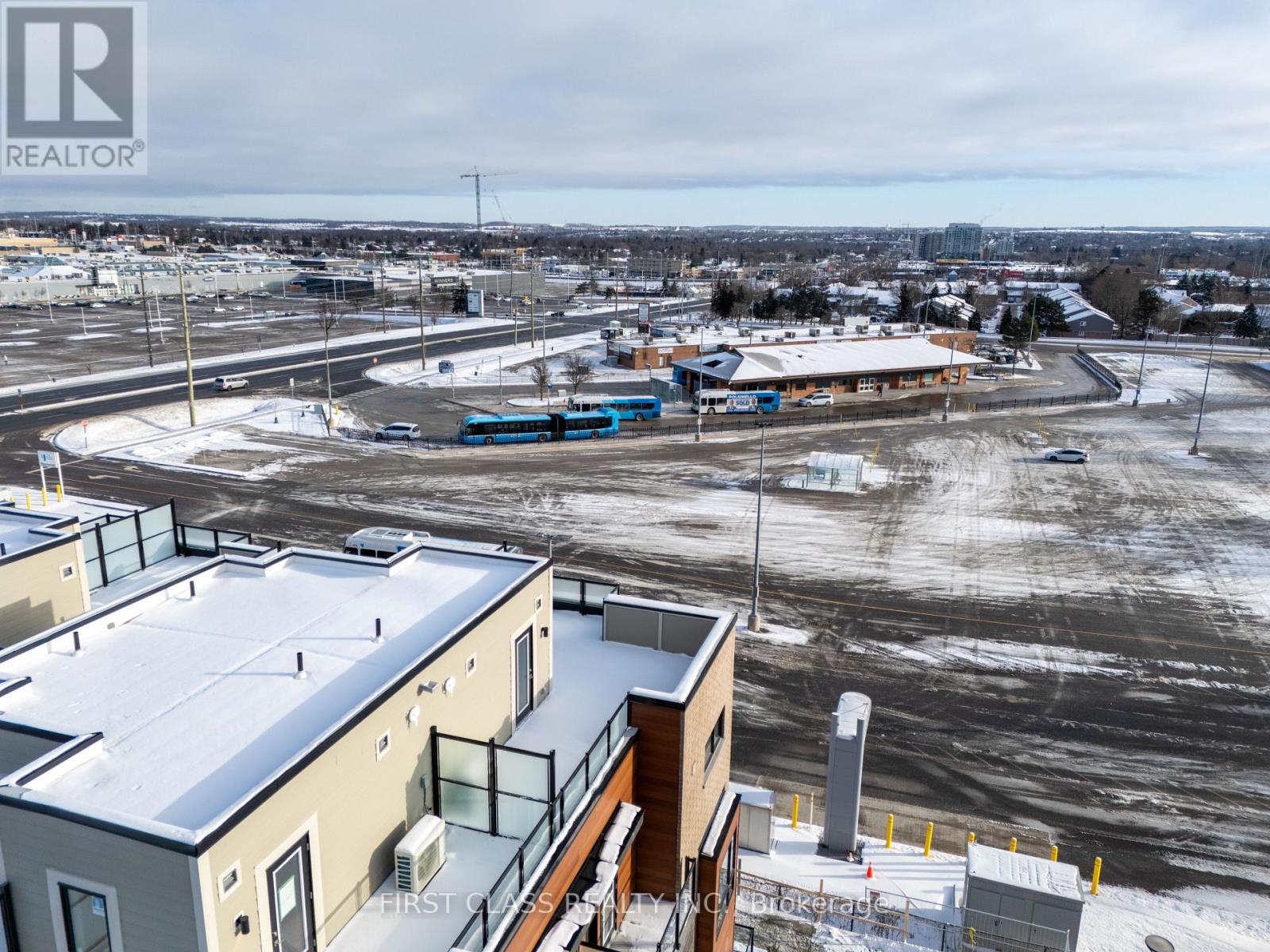 11 - 20 Lytham Green Circle, Newmarket, Ontario  L3X 1X5 - Photo 32 - N12842672