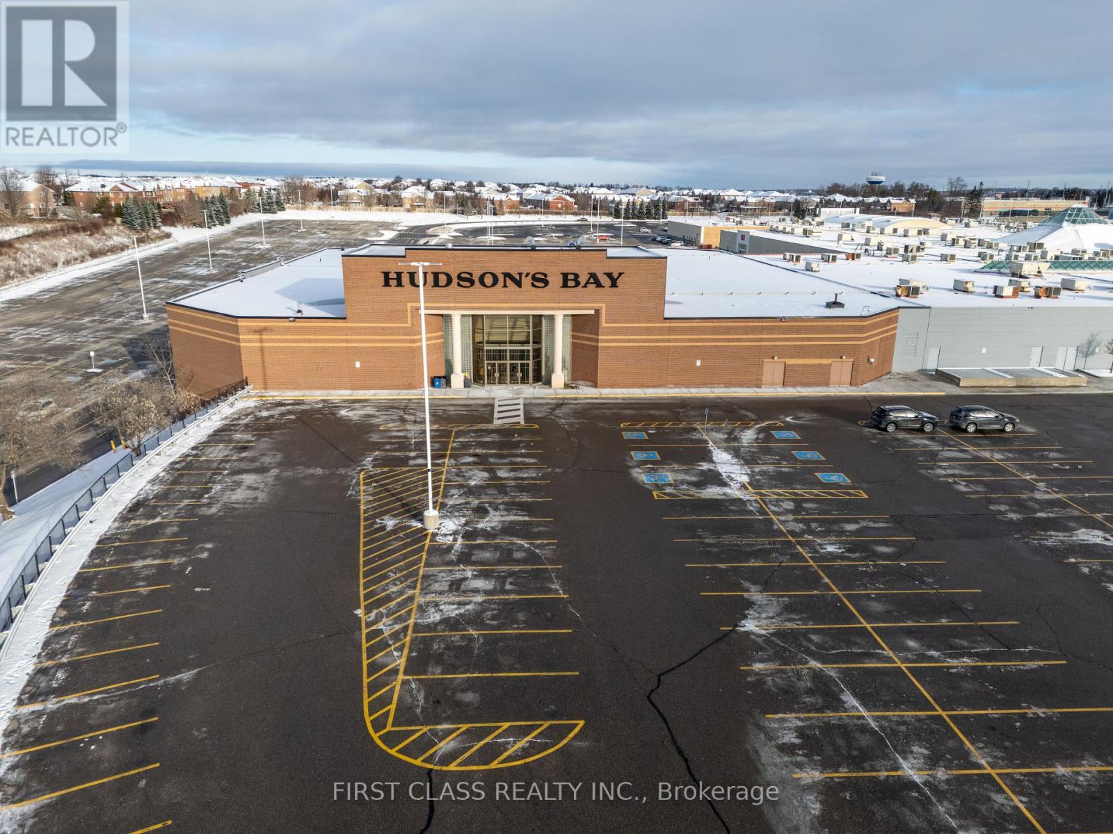 11 - 20 Lytham Green Circle, Newmarket, Ontario  L3X 1X5 - Photo 35 - N12842672